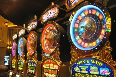 air138 mobile interface showing sportsbook, casino, and slots sections